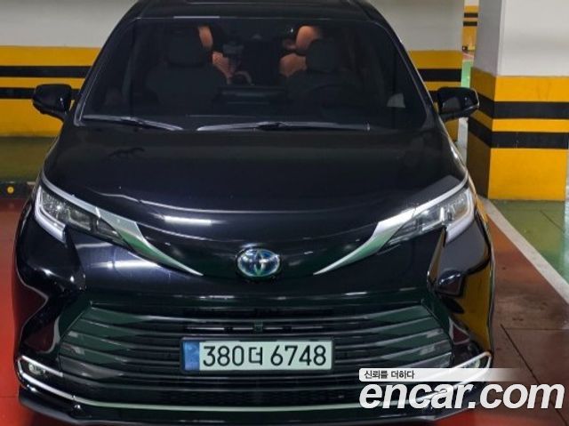 Toyota Sienna 2025