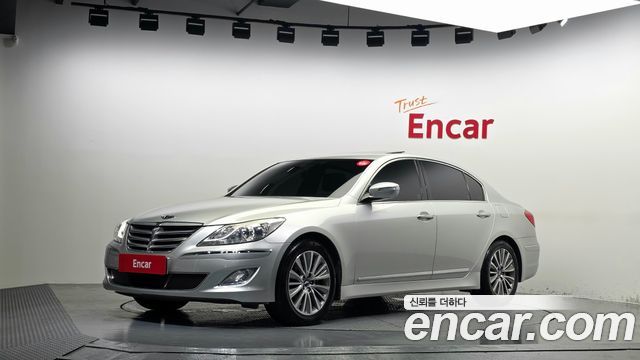 Hyundai Genesis 2012