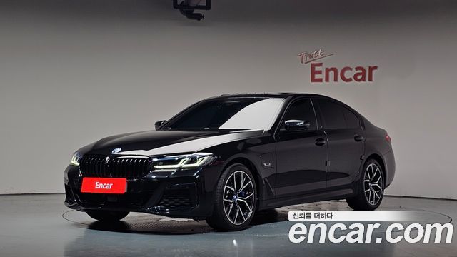 BMW 5-Series 2023