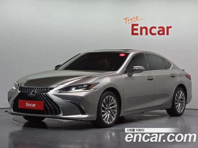 Lexus ES 2023
