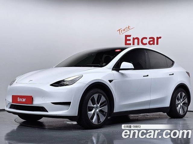 Tesla Model Y 2023
