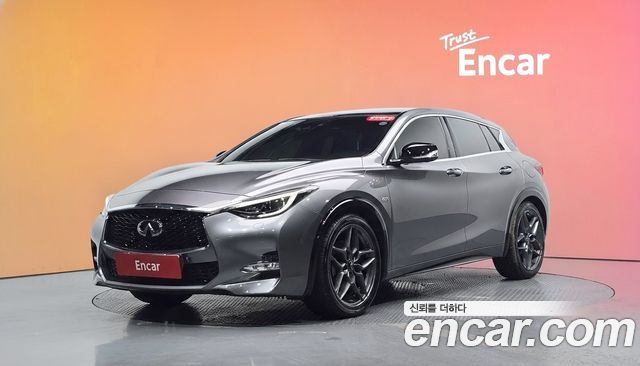 Infiniti Q30 2019