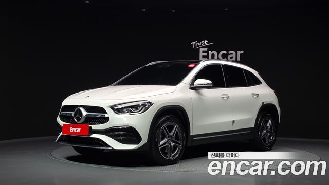 Mercedes-Benz GLA-Class 2023