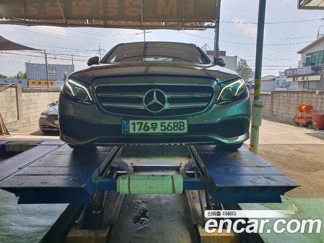 Mercedes-Benz E-Class 2016