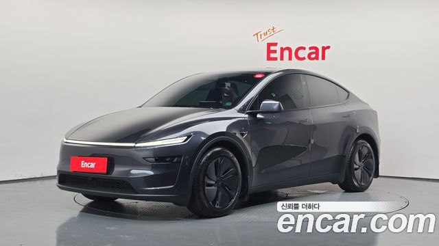 Tesla Model Y 2025