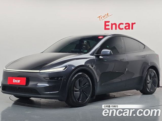 Tesla Model Y 2025