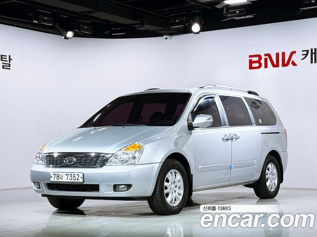 Kia Canival 2011