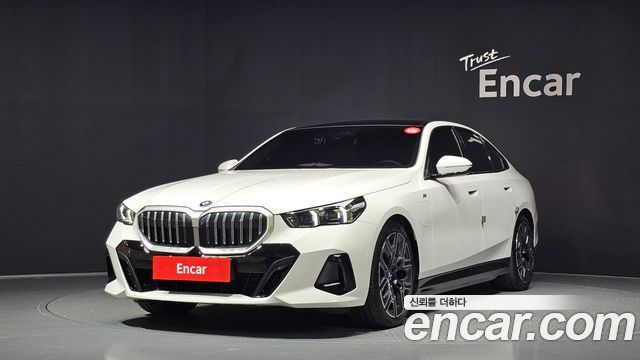 BMW 5-Series 2025