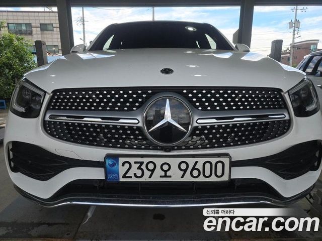 Mercedes-Benz GLC-Class 2023