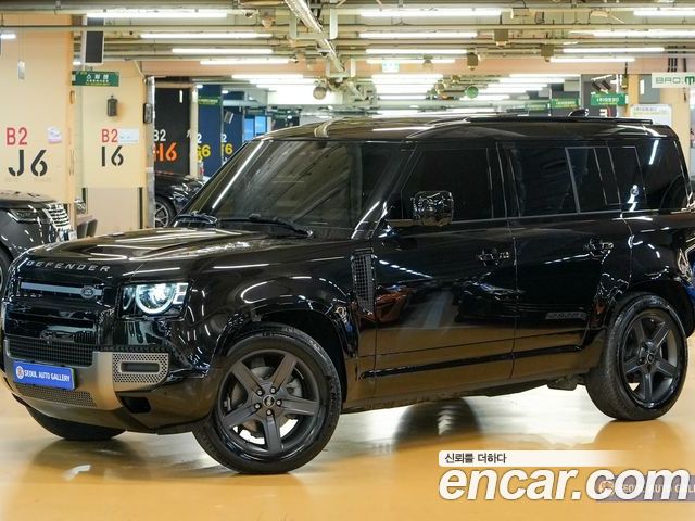 Land Rover Defender 2024