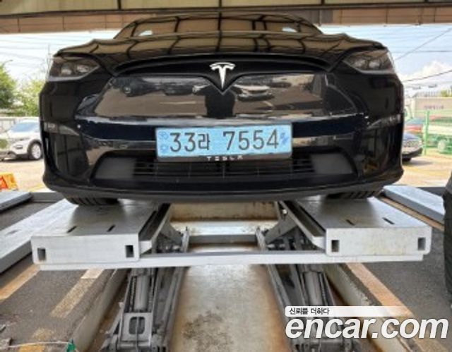 Tesla Model X 2023