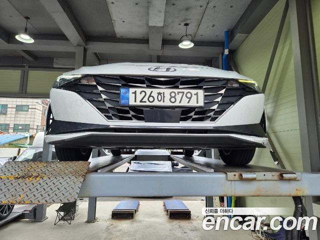 Hyundai AVANTE 2022