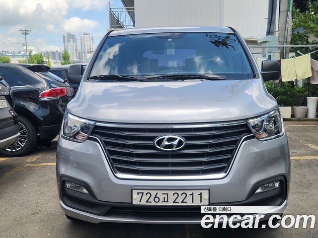 Hyundai Starex 2019