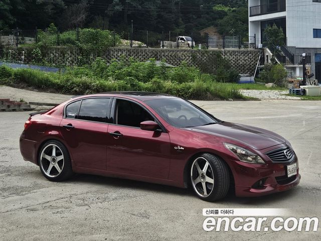 Infiniti G 2010