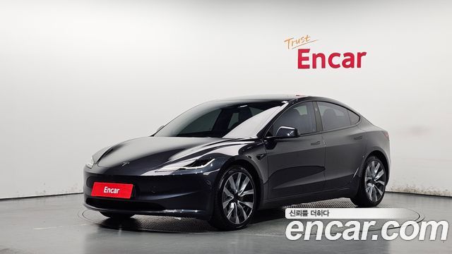 Tesla Model 3 2024