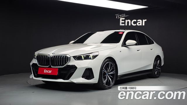 BMW 5-Series 2024