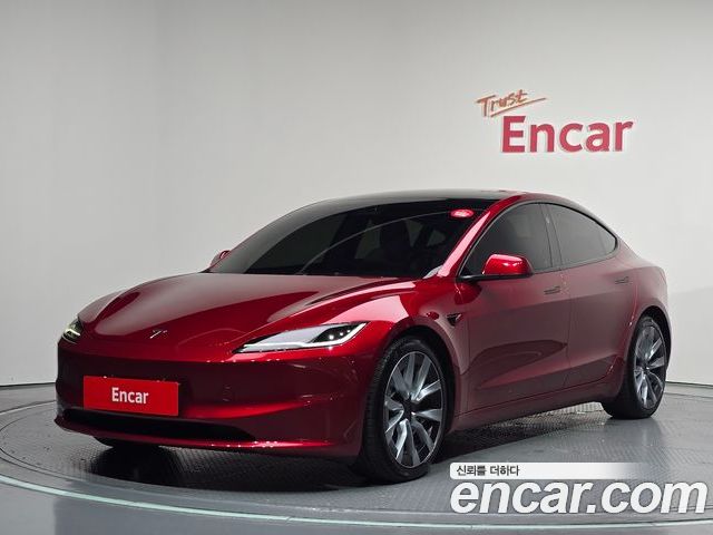 Tesla Model 3 2024