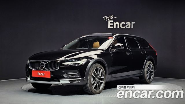 Volvo V90 2024