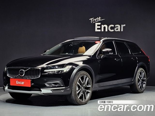 Volvo V90 2024