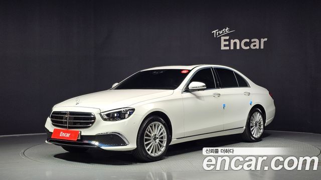 Mercedes-Benz E-Class 2022