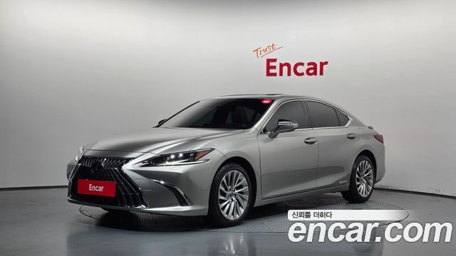 Lexus ES 2022