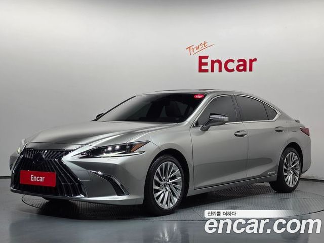 Lexus ES 2022