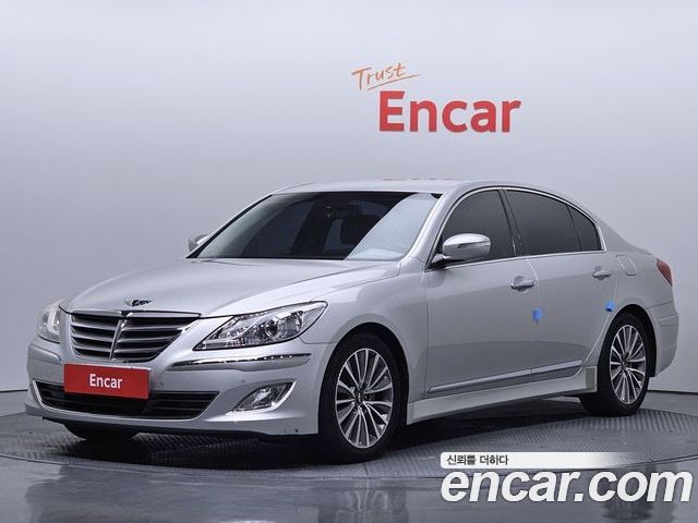 Hyundai Genesis 2012