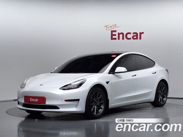 Tesla Model 3 2022