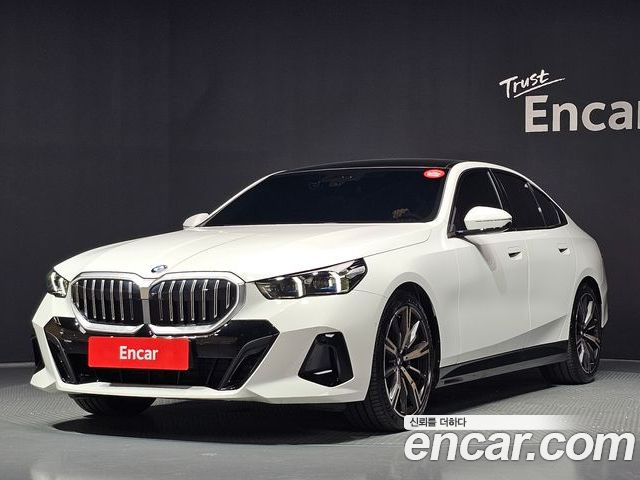 BMW 5-Series 2025