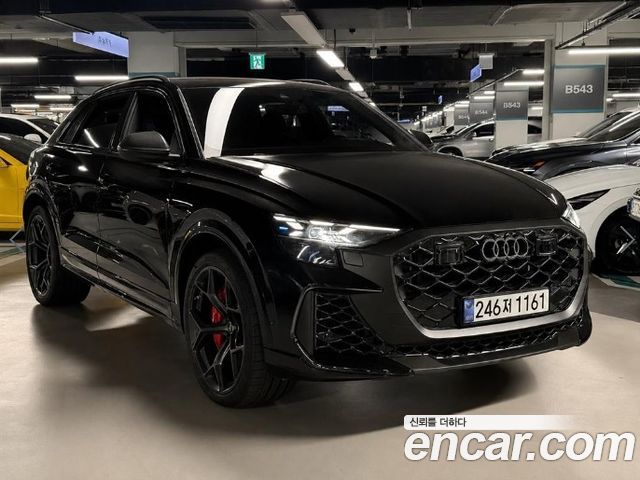 Audi RSQ8 2025