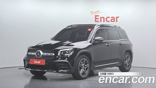 Mercedes-Benz GLB-Class 2023