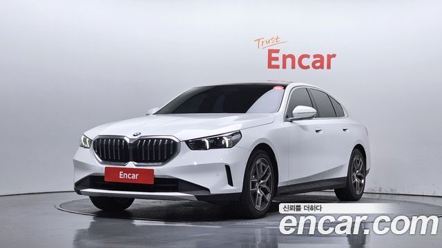 BMW 5-Series 2024