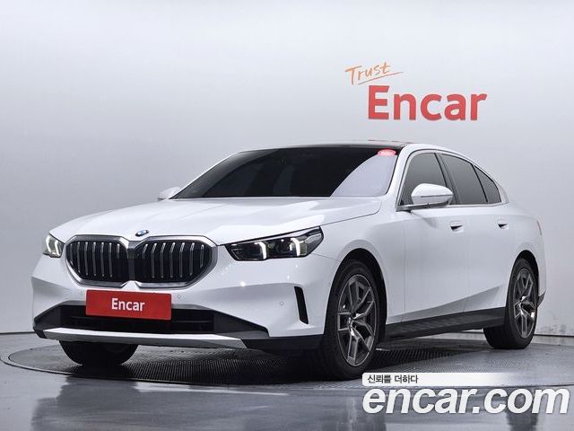 BMW 5-Series 2024