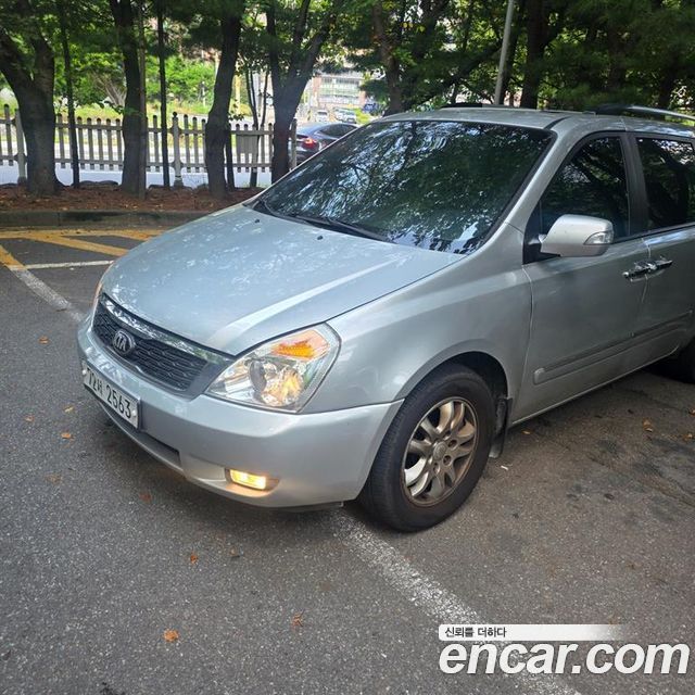 Kia Canival 2012