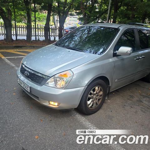 Kia Canival 2012