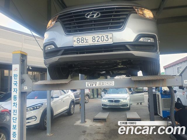Hyundai Starex 2021