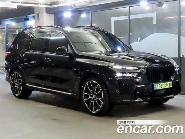 BMW X7 2025