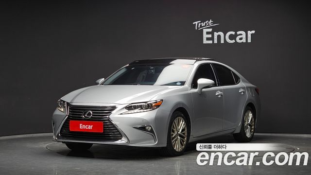 Lexus ES 2016