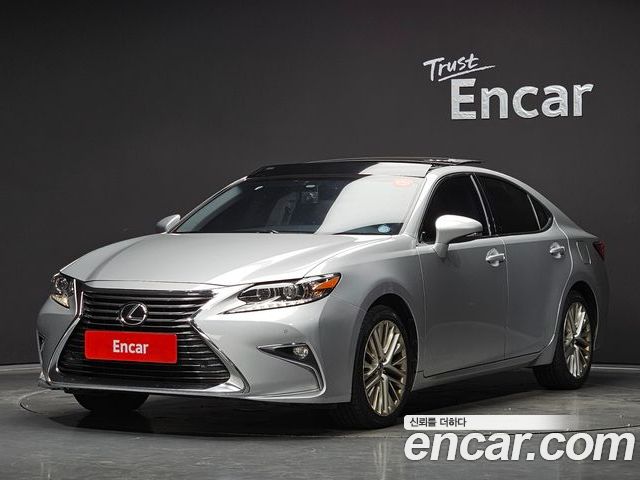 Lexus ES 2016