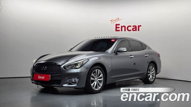 Infiniti Q70 2015