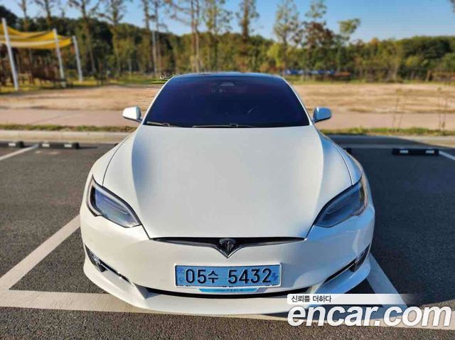 Tesla Model S 2018