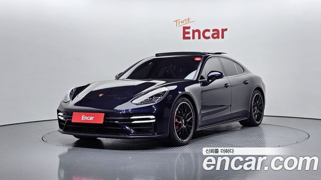 Porsche Panamera 2022