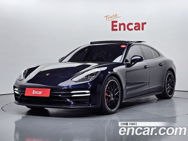 Porsche Panamera 2022