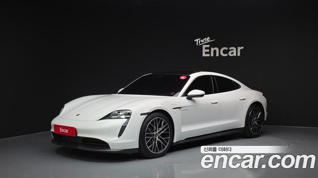 Porsche Taycan 2023