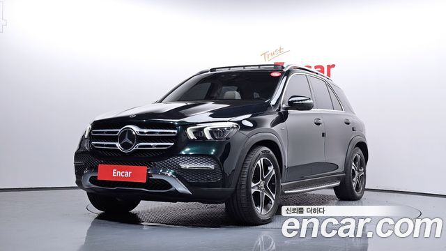 Mercedes-Benz GLE-Class 2021