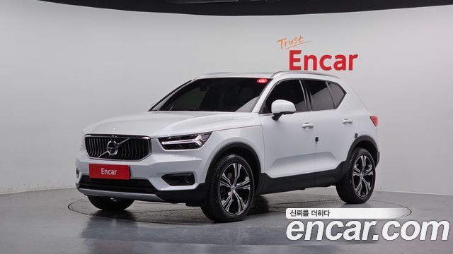 Volvo XC40 2021