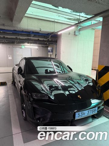 Porsche Taycan 2021