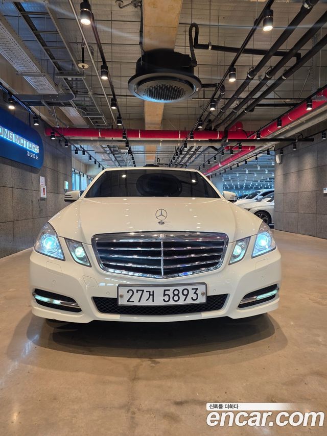 Mercedes-Benz E-Class 2011