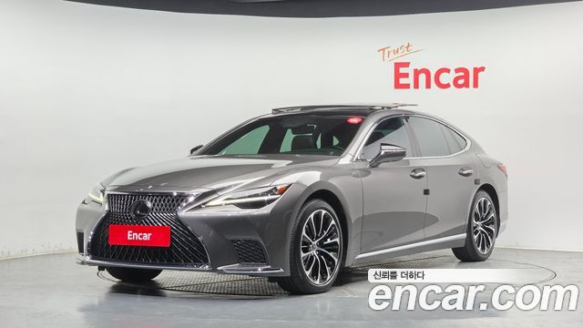 Lexus LS 2021