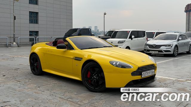 Astonmartin Vantage 2016